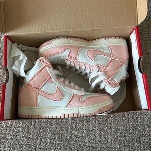NIKE Pink and White High-Top Dunks